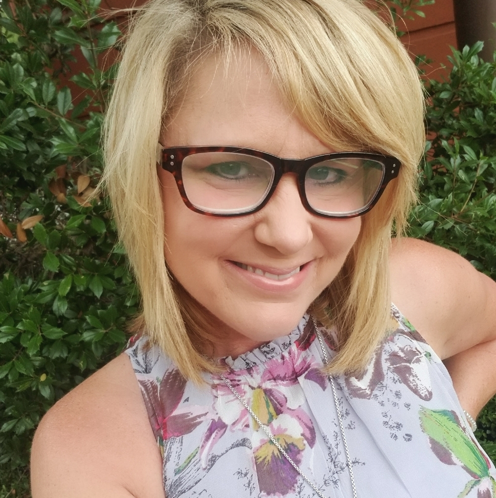 Meet your Posher, Laura